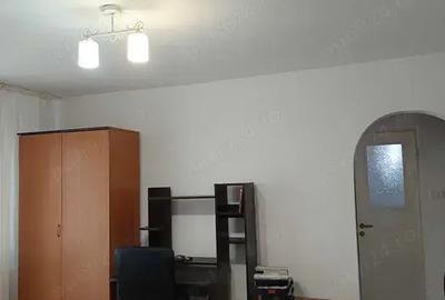 Apartament de inchiriat 2 camere Florilor, Brasov, semidecomandat, etaj intermediar - 4