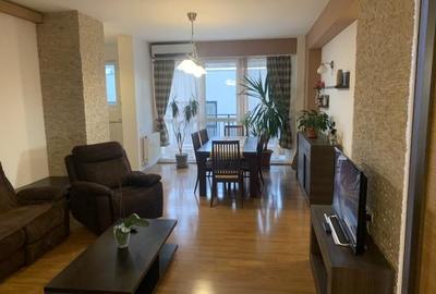 Apartament cu 3 camere decomandat, mobilat în Prelungirea Ghencea
