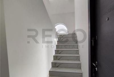 Casă cu Teren 1097 Mp în Iorga - 12