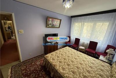 Apartament cu 4 camere semidecomandat, mobilat în Berceni - 9