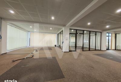 Spațiu comercial, de 914 mp, în Central - 4