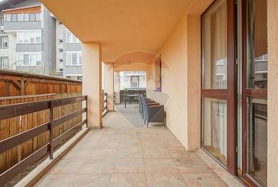 Casă cu 7 camere cu Teren 1167 Mp în Tractorul - 33