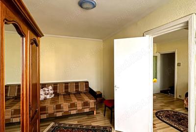 Apartament cu 2 camere semidecomandat în Craiovei