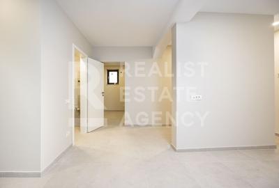 Casă individuală cu 8 camere cu Canalizare în 1 Mai - 10