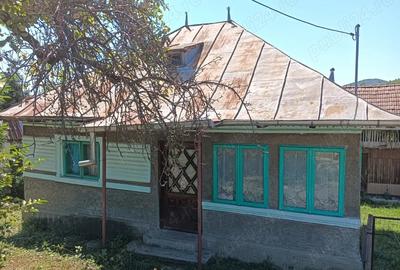 De vanzare! Casa cu 1000 de m ,3 camere ,bucatarie, hol+dependin?e,com Aluni? Prahova!Uni - 4
