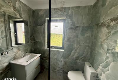 Casă cu 4 camere cu Teren 330 Mp în Central - 9