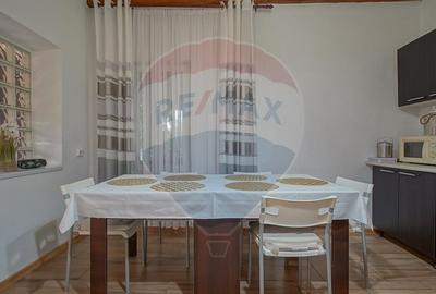 Casa 7 camere,  curte si terasa, situata in centrul Sanpetrului! Casa 7 camere,  curte si terasa, situata in centrul Sanpetrului! - 5