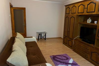 Apartament cu 2 camere decomandat în Micro 17 - 2