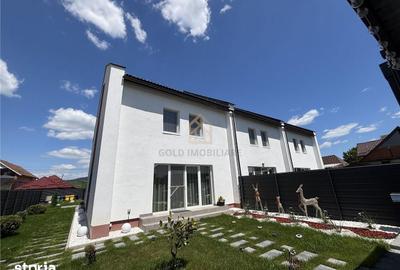 Casă cu 4 camere cu Teren 350 Mp în Groși - 11