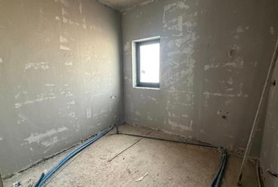 Duplex cu 4 camere cu Canalizare în Moșnița Nouă - 3