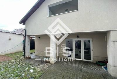 Casă individuală cu 6 camere cu Canalizare în Central - 1