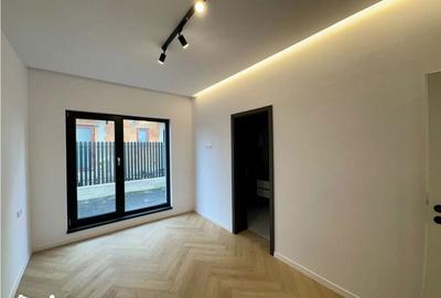 Apartament cu 4 camere în Central - 2