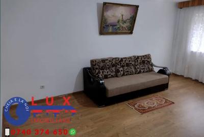 Apartament cu 3 camere decomandat în Vest