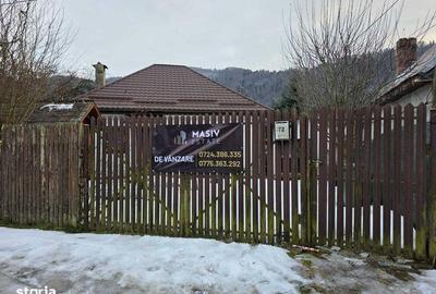 Casă cu 4 camere cu Teren 100 Mp în Central