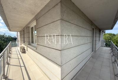 Apartament cu 8 camere semidecomandat, mobilat în Primăverii - 8