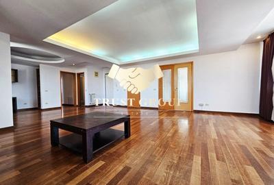 Apartament cu 4 camere decomandat în Primăverii