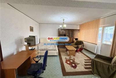 Garsonieră decomandată în Democrației - 4