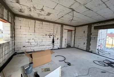 Casa plan parter, la rosu, 380 MP, 110 MP utili, Preajba - 9