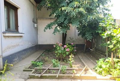 Casă individuală cu 3 camere cu Canalizare în Barbu Văcărescu - 9