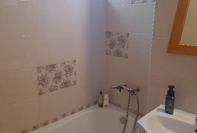 Inchiriez apartament cu 4 camere Trivale
