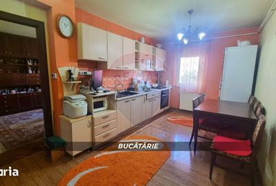 Apartament cu 3 camere în Progresul - 7