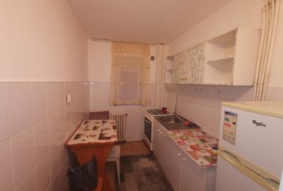 Apartament mobilat si utilat zona Scoala 7 - 7