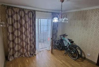 Faleza Nord 3 camere decomandate, etajul 1. - 18