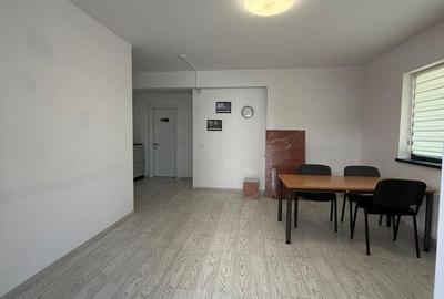 Spațiu comercial, de 47 mp, în Central - 1