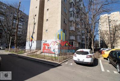 Apartament cu 3 camere semidecomandat, mobilat în Drumul Taberei - 31