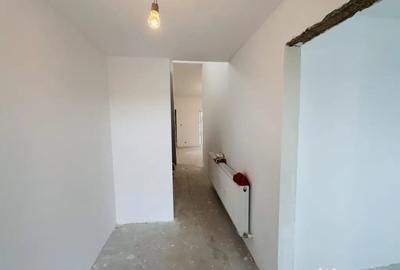 Casă cu 4 camere cu Teren 295 Mp în Domnești - 14