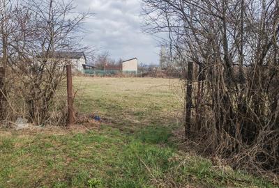 Teren de 1000 mp, în Exterior Vest