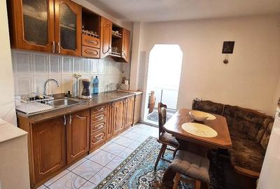 Apartament cu 2 camere decomandat, mobilat în Tractorul - 13