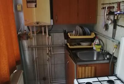 Apartament cu 3 camere, transformat din 2 camere, Poarta 6 - 2