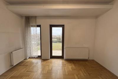 Birou, de 350 mp, în Europa - 10