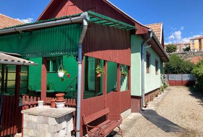 Casă cu 3 camere în Central - 2