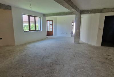 Casă cu 4 camere în Măgura - 2