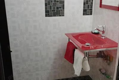 Apartament cu 3 camere semidecomandat în Central - 6