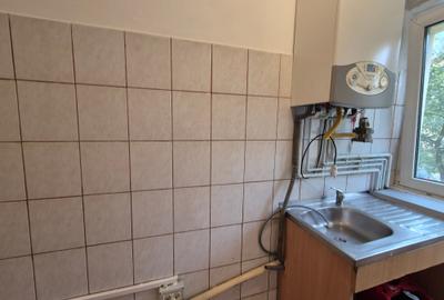 Pe frumoasa strada Harnicieila etajul 1, in bloc izolat termic - 12