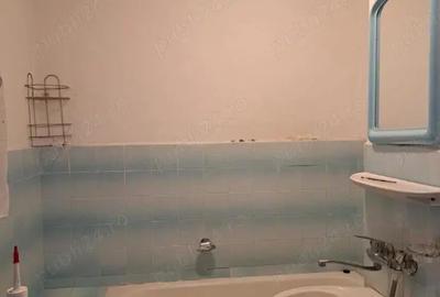 Apartament cu 3 camere semidecomandat în Micro 16 - 10