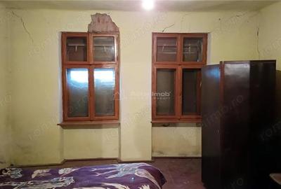 Casă cu 3 camere cu Teren 493 Mp în Belobreșca