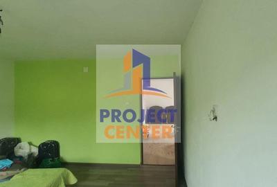 Casă cu 4 camere cu Teren 300 Mp în Bradu - 1