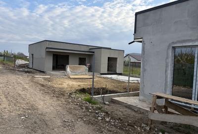 Casă cu 4 camere în Central - 4