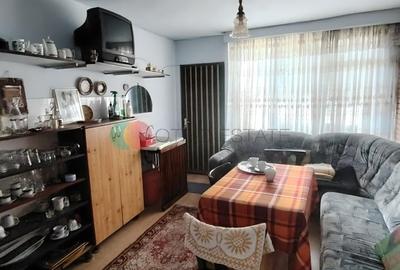 Casă cu 4 camere cu Teren 2038 Mp în Cujmir - 2