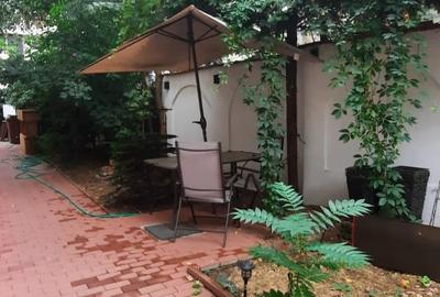 Apartament in vila , Primaverii, intrare separata, etaj 1/1 - 5