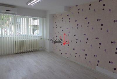 Apartament cu 3 camere decomandat în Unirii
