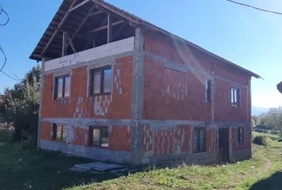 Casă cu 4 camere în Ghighișeni - 5