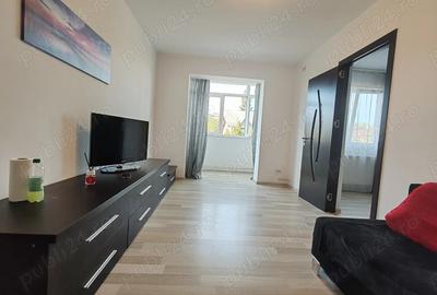 Apartament 2 camere Nord-Negru Voda, etaj 3, balcon, centrala, renovat - 1