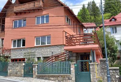 Vila D+P+1+M  227 mp construiti terasa 48 mp situata pe strada Furnica  Sinaia - 1
