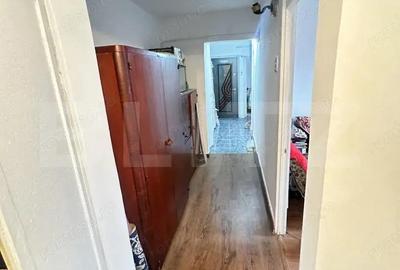 Apartament cu 3 camere decomandat în Brazda lui Novac