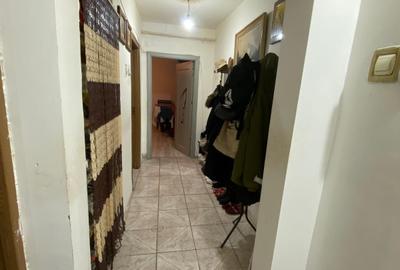 2 DECOMANDATE etajul 3 cu centrala, renovat partial, boxa, Energiei - 7